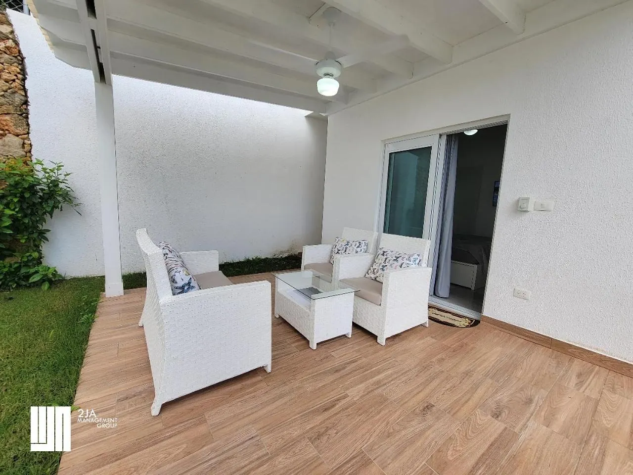 2Ja Management Group - Condos White Hill Sosúa ドミニカ共和国