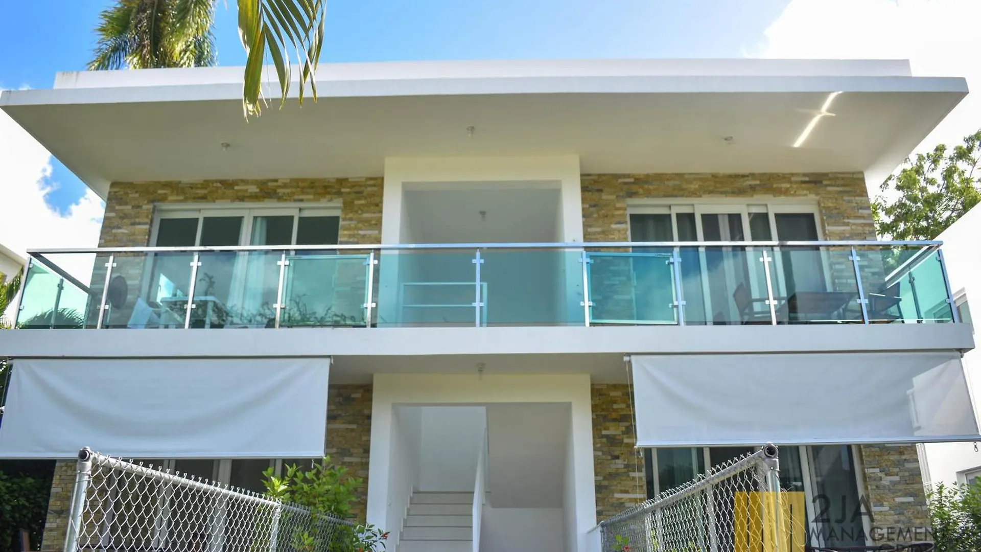 2Ja Management Group - Condos White Hill Sosúa